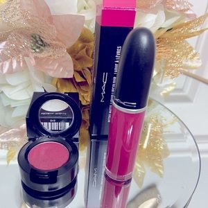 MAC MAKEUP LOVE BUNDLE